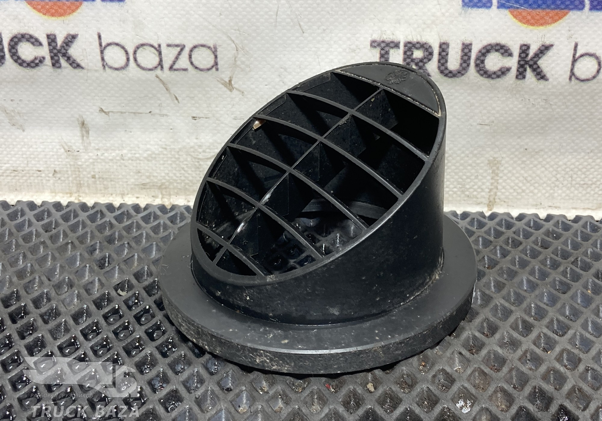 Дефлектор воздушный для КАМАЗ 54901