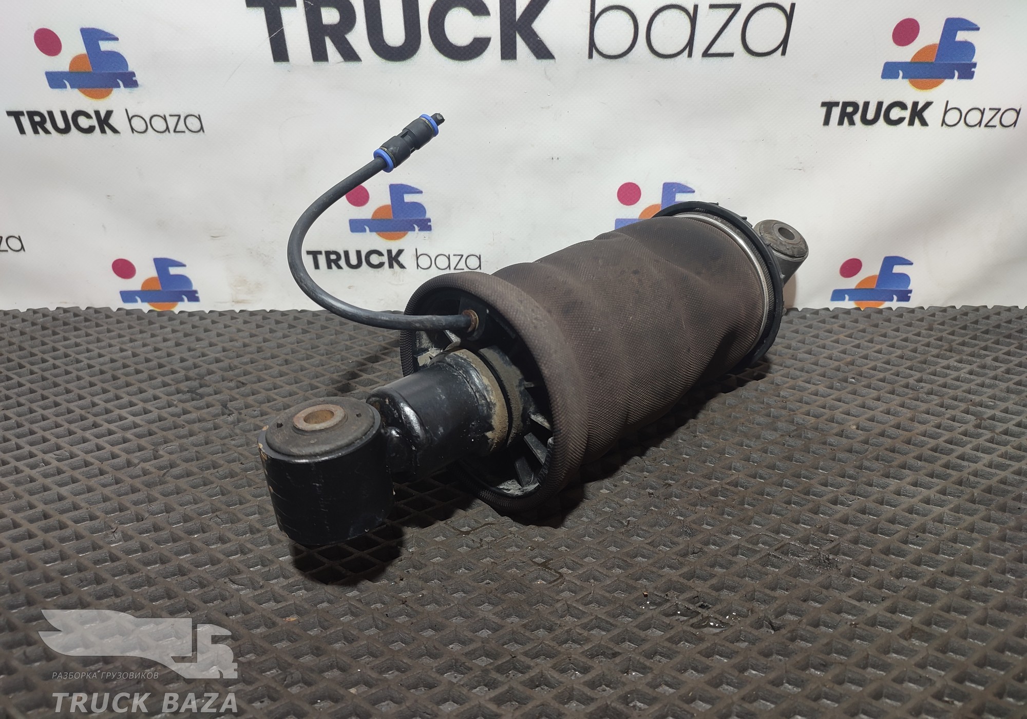 81417226053 Подушка кабины передняя для Man TGX II (с 2012)