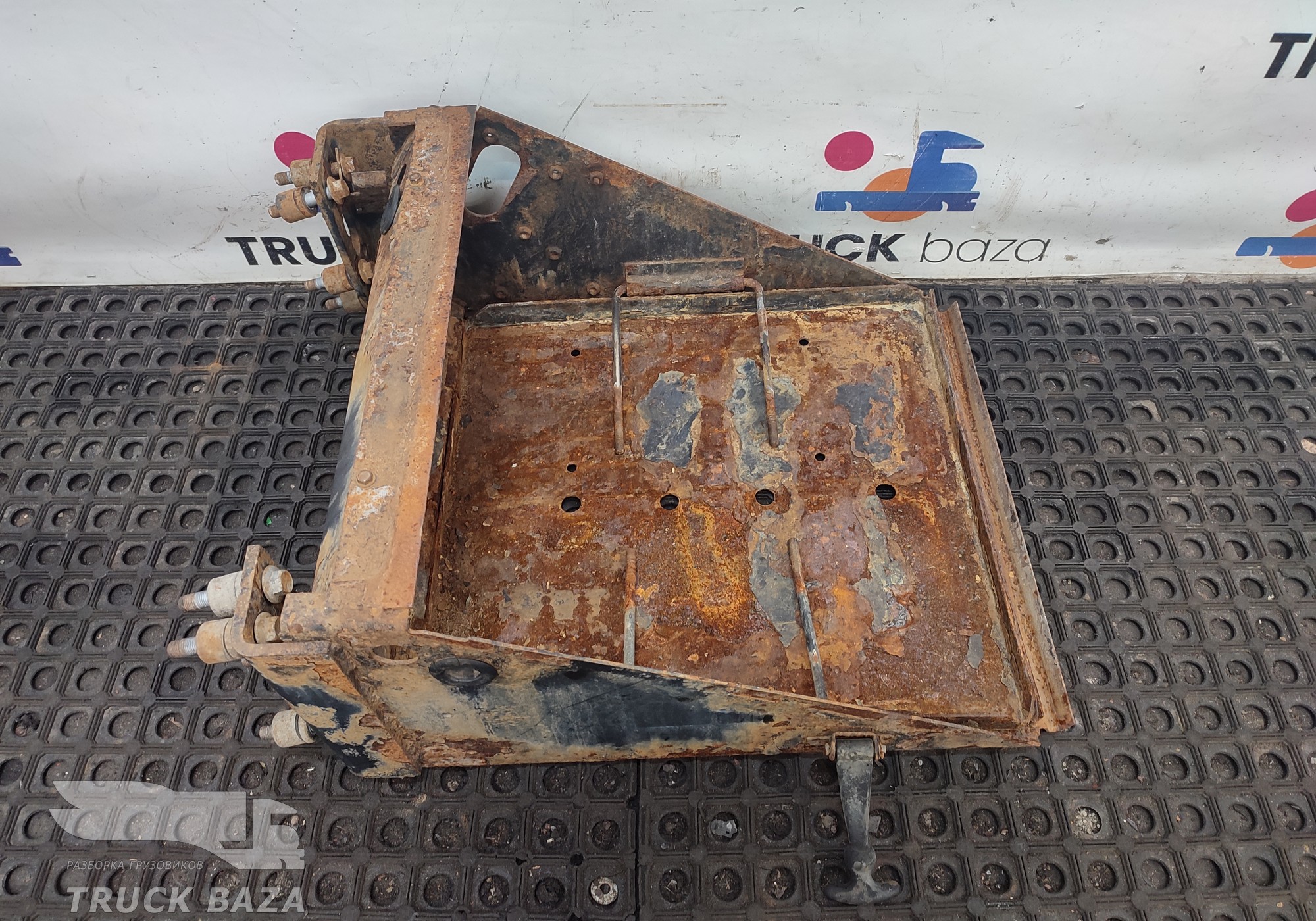 65803703050 Ящик АКБ для КАМАЗ 5490 (с 2013)