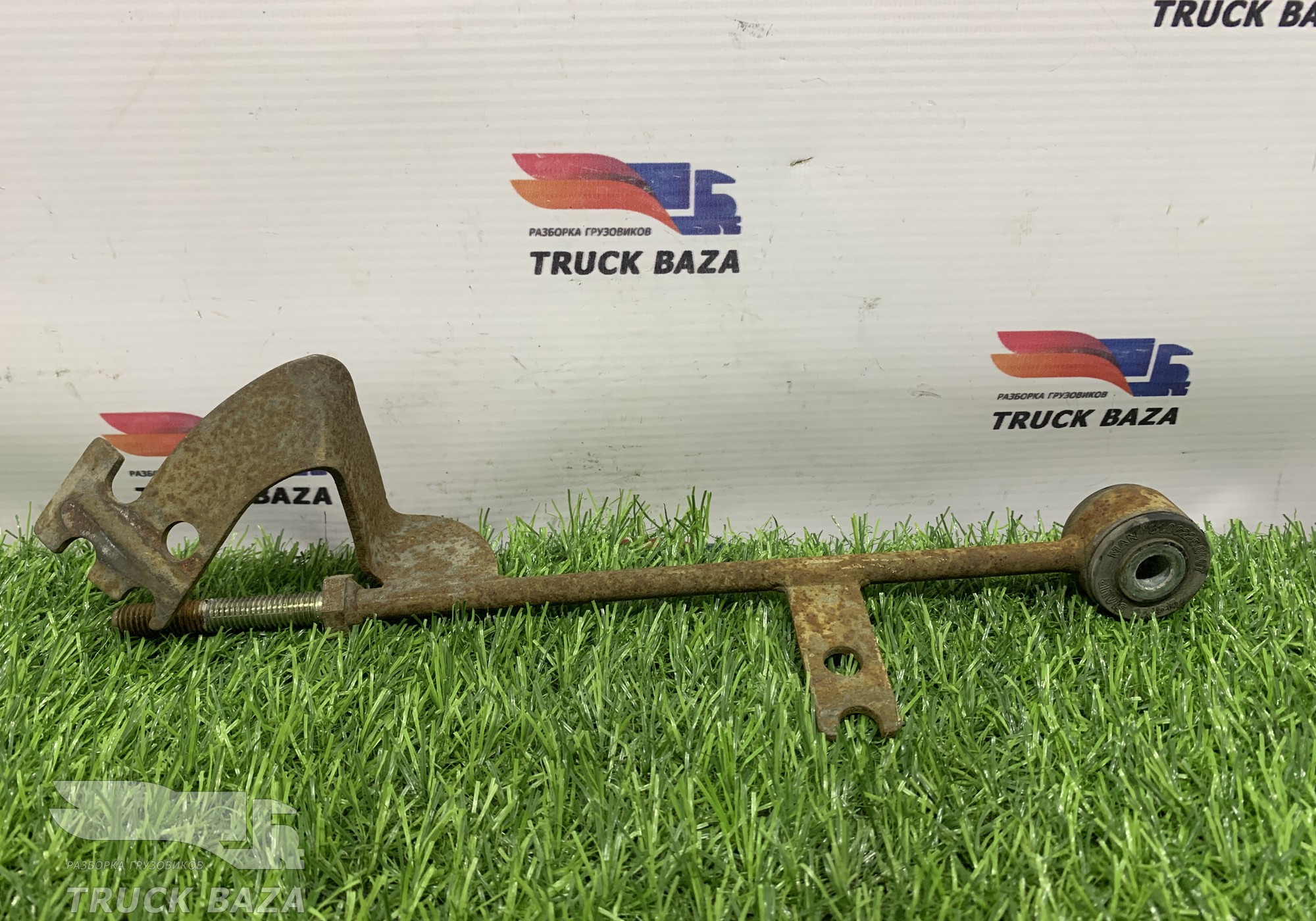 81062250007 Кронштейн радиатора для Man TGS II (с 2012)