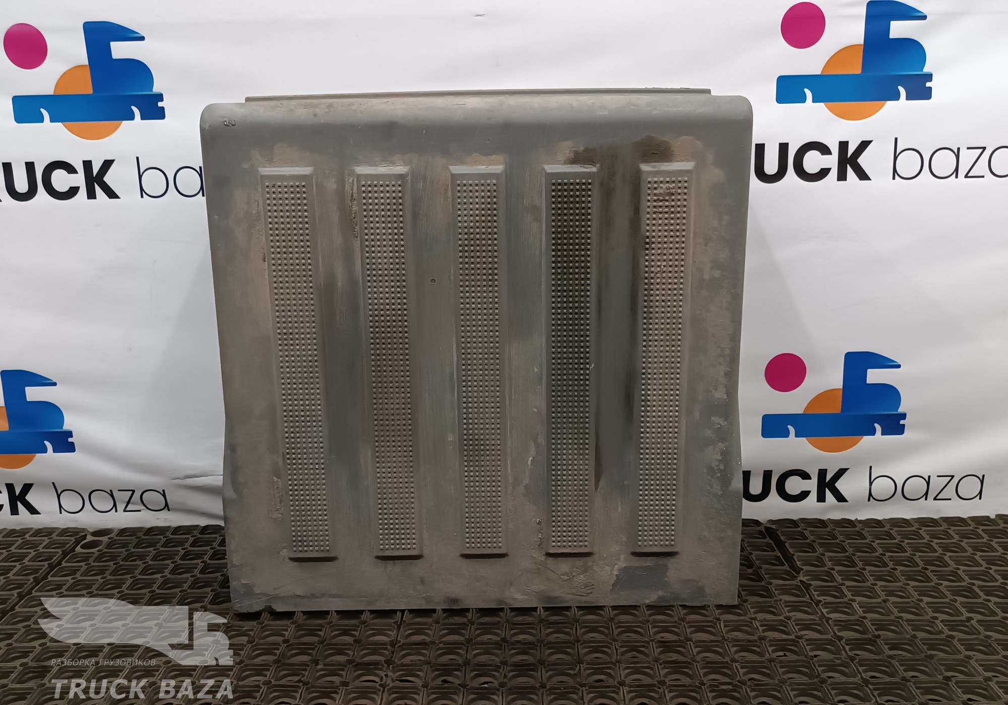 AZ9100760102 Крышка ящика АКБ для Sinotruk Howo A7