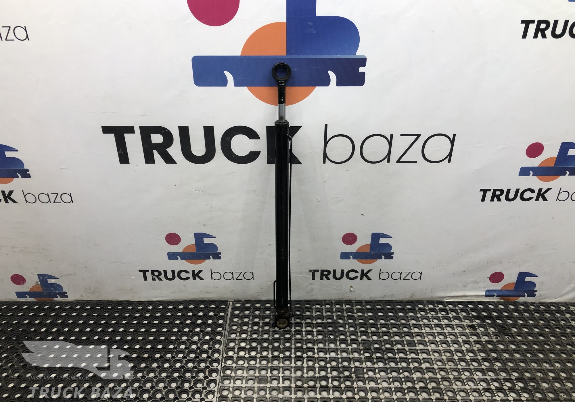 81417236029 Цилиндр подъема кабины