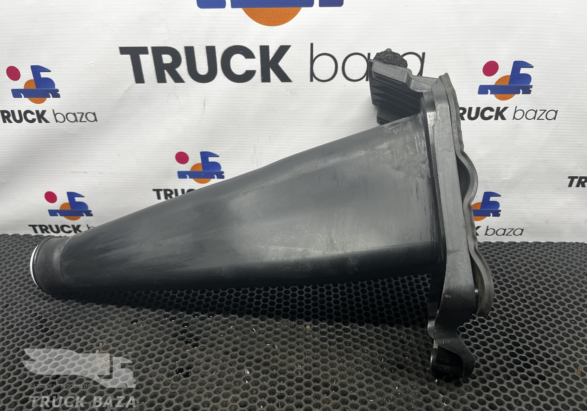 2169367 Кожух рулевой колонки для Scania 6-series P (с 2016)