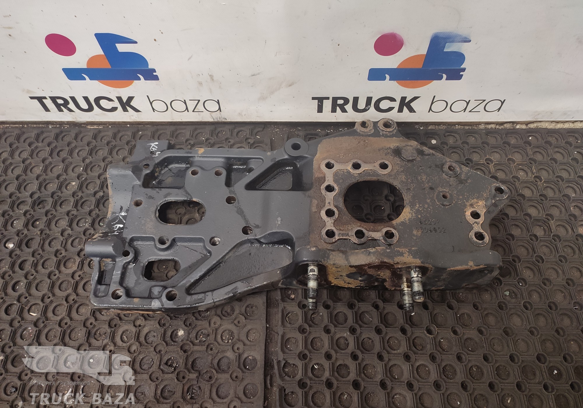 652072806002 Кронштейн рессоры передний правый для КАМАЗ 5490 (с 2013)