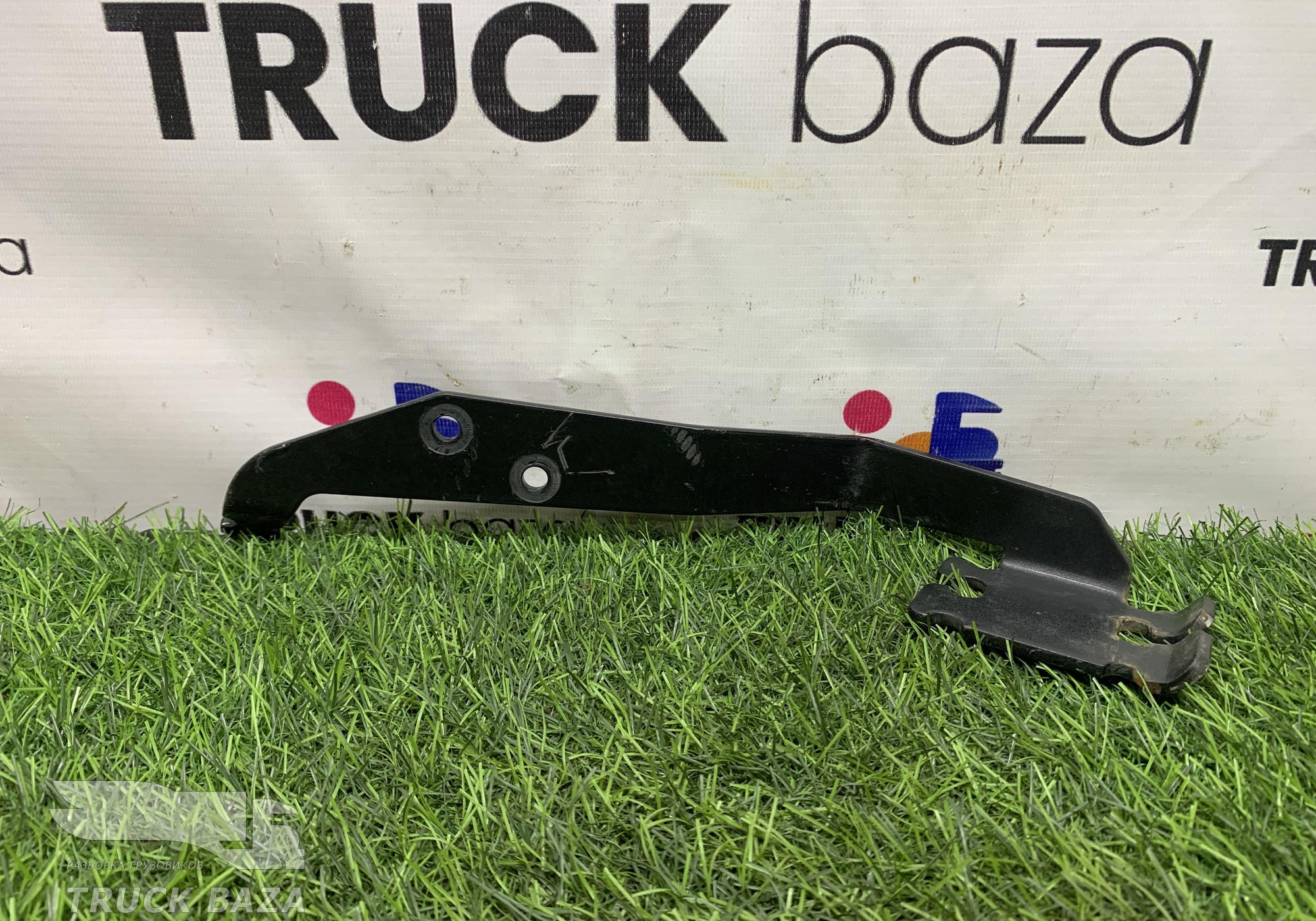 81254410981 Кронштейн проводки