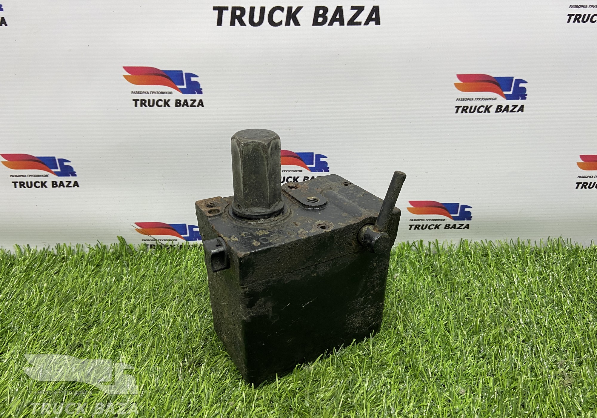 1026224 Насос подъема кабины