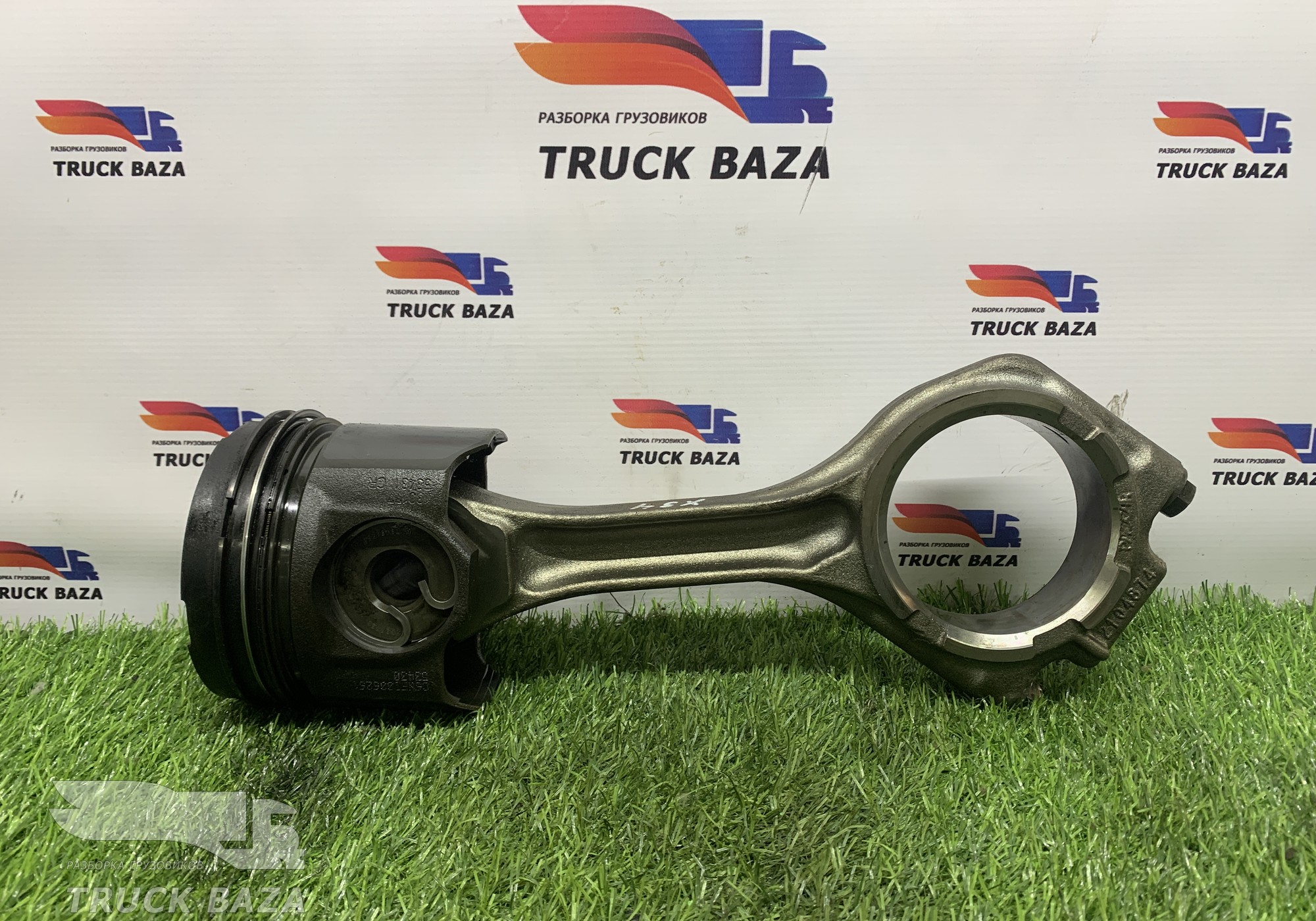 2132582 Поршень c шатуном для Daf XF106 (с 2012)