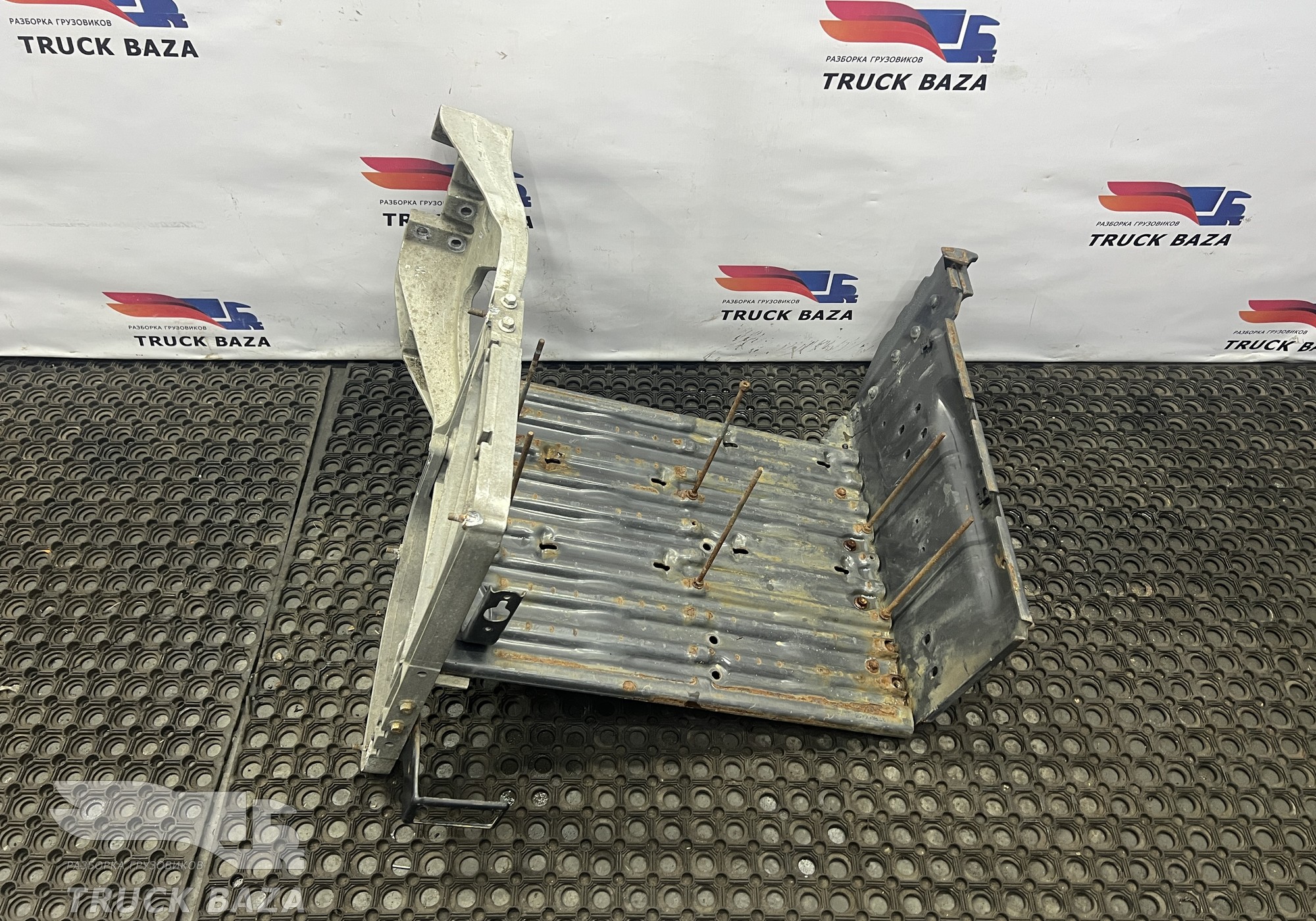 22054625 Ящик АКБ для Renault T