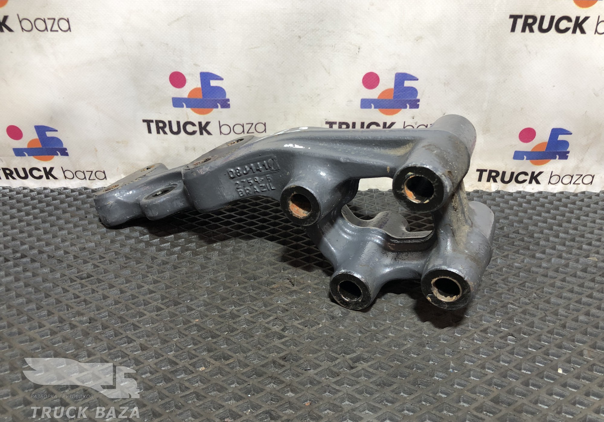 21647361 Кронштейн кабины для Renault