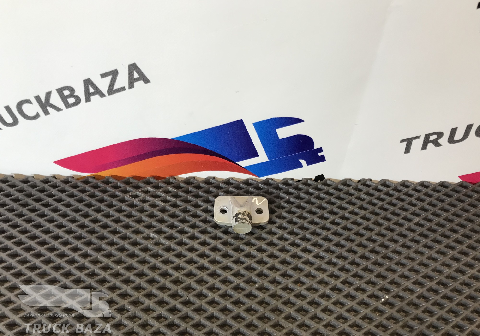 81621580061 Кронштейн спальника для Man TGA