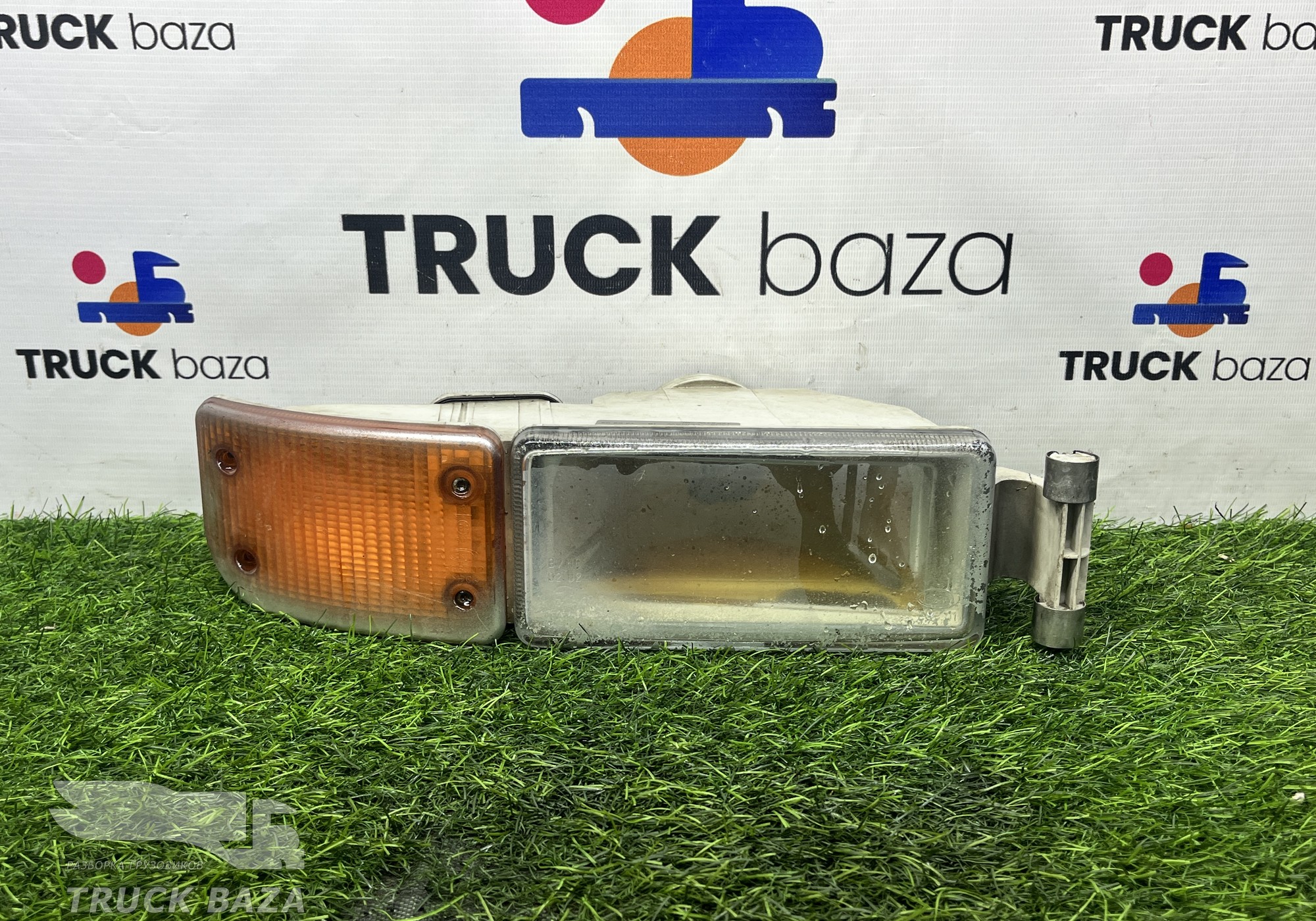 81253206092 Фара противотуманная правая для Man TGX I (с 2007)