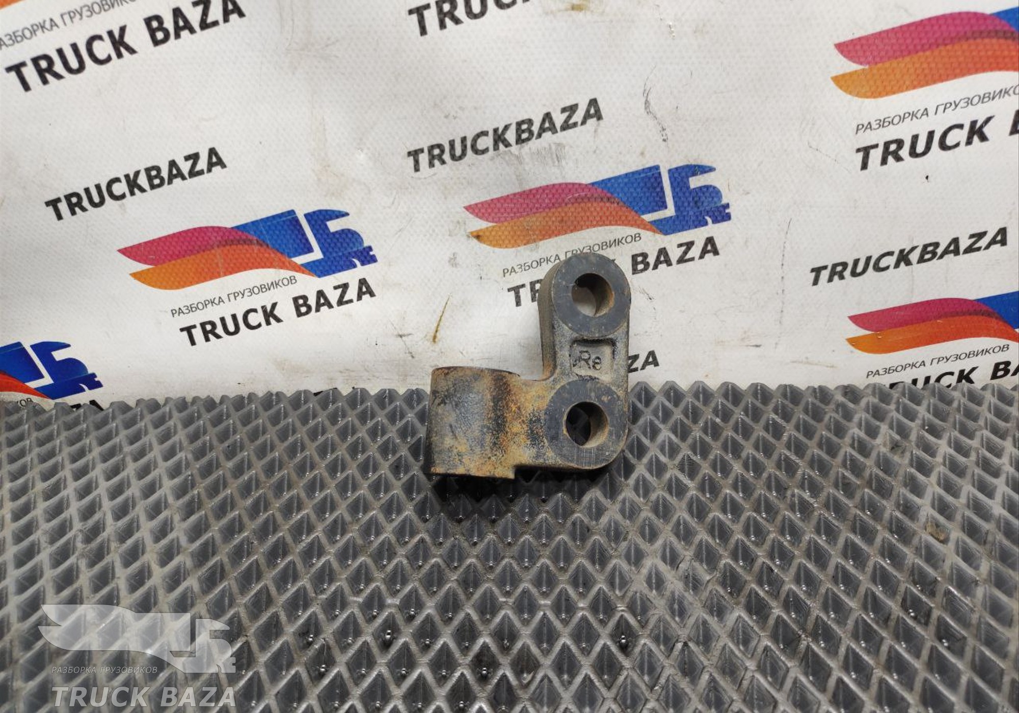 960666011 Кронштейн усилителя бампера правый для Mercedes-Benz Actros New Actros MP4 (с 2011)