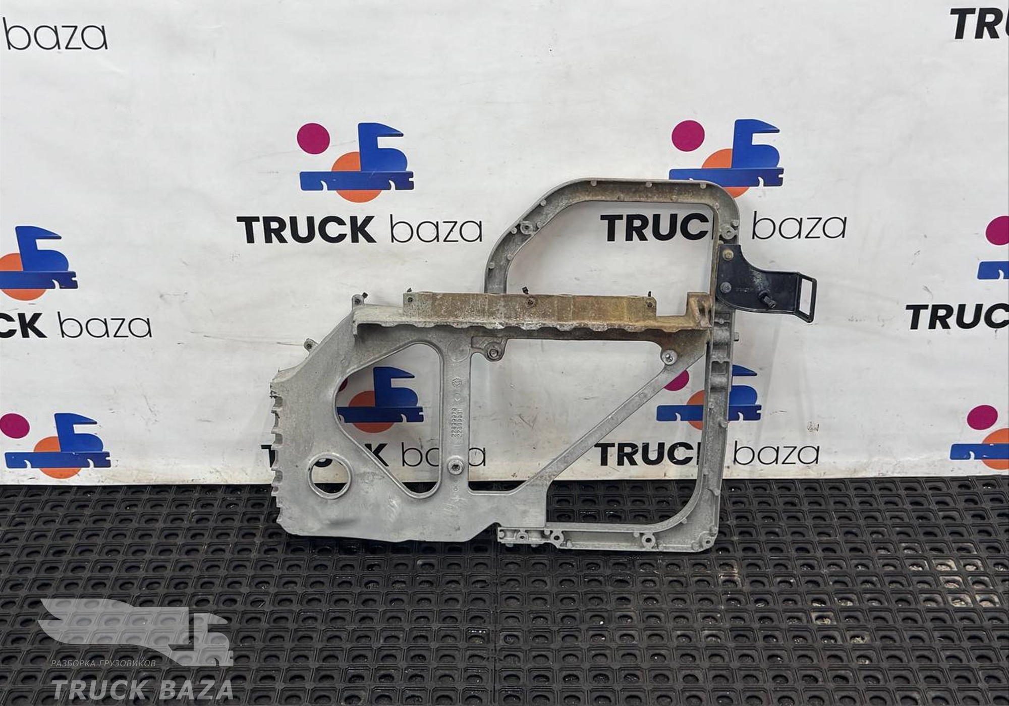 22899981 Кронштейн ящика АКБ для Renault T