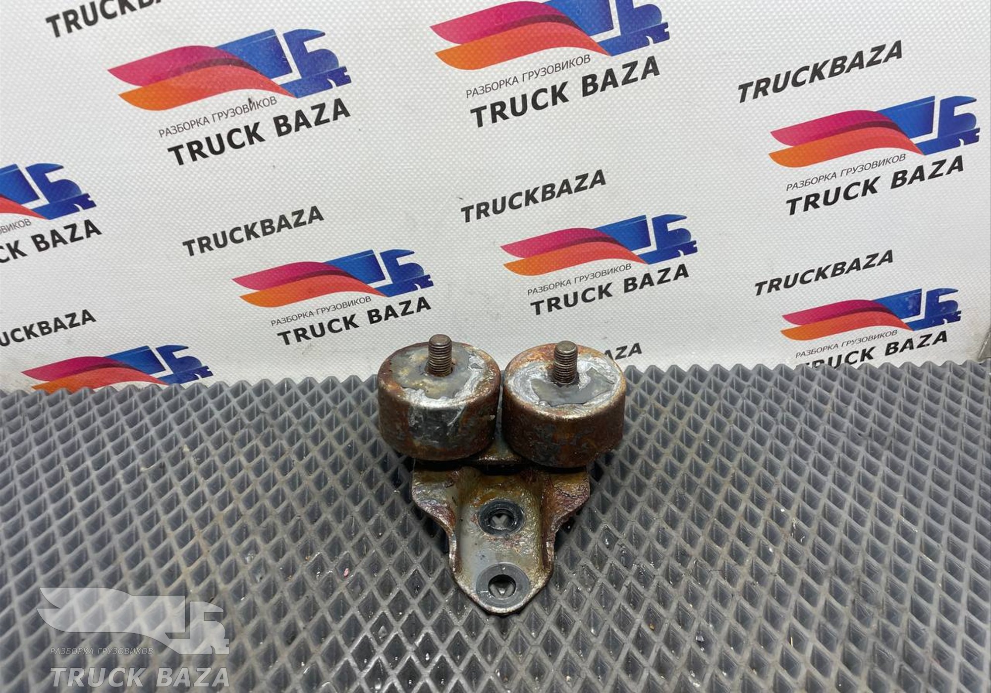 0385785 Кронштейн радиатора охлаждения для Daf XF105 (с 2005)