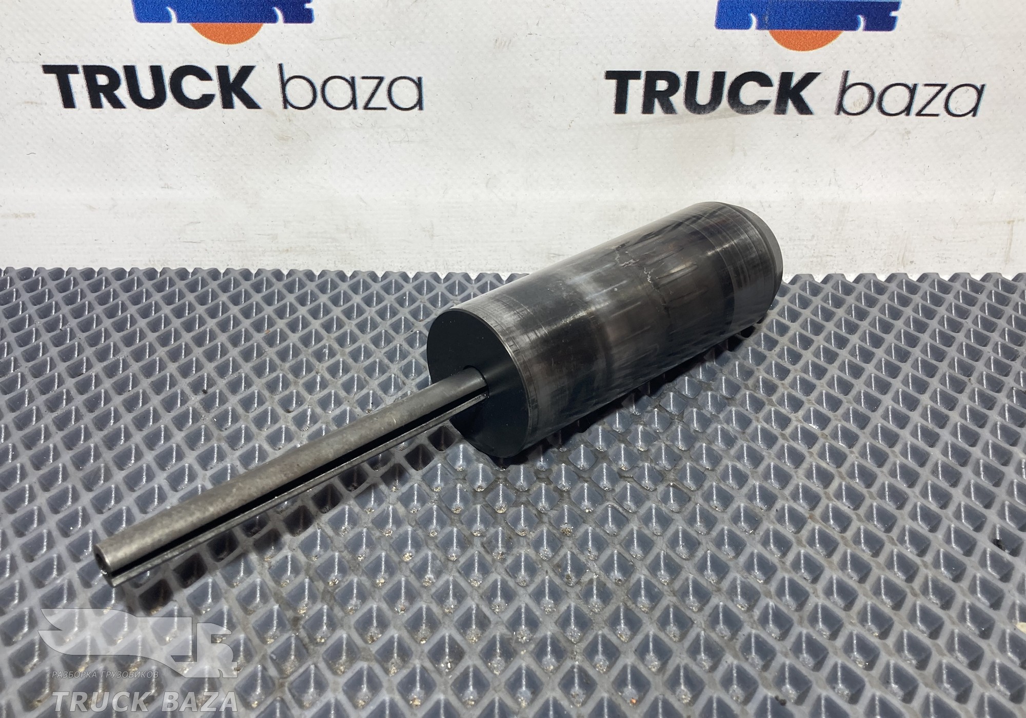 1315305009 Ось шестерни задней передачи КПП ZF