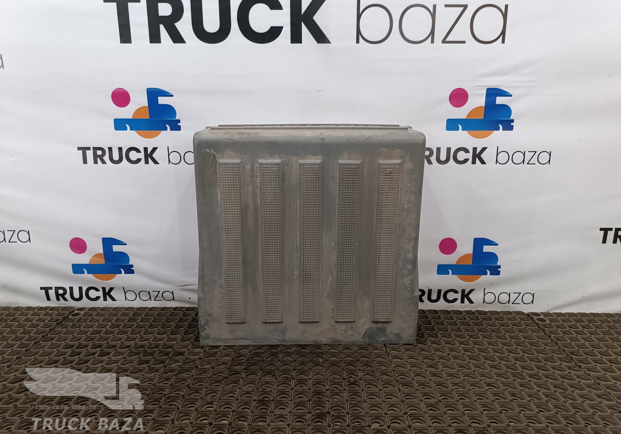 AZ9100760102 Крышка ящика АКБ для Sinotruk Howo