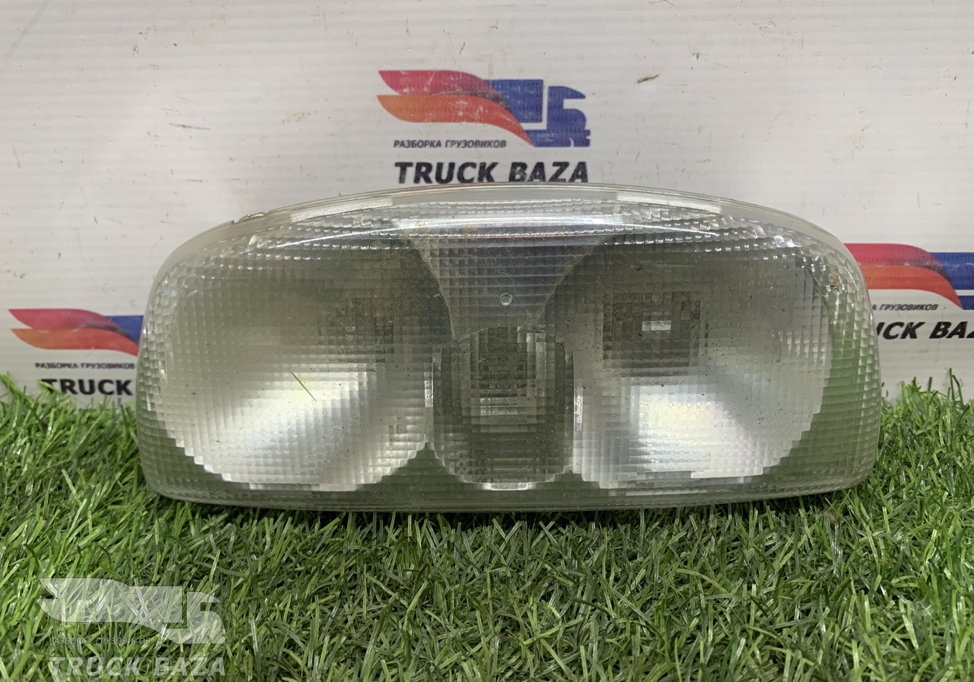 A9438201101 Плафон салонный левый