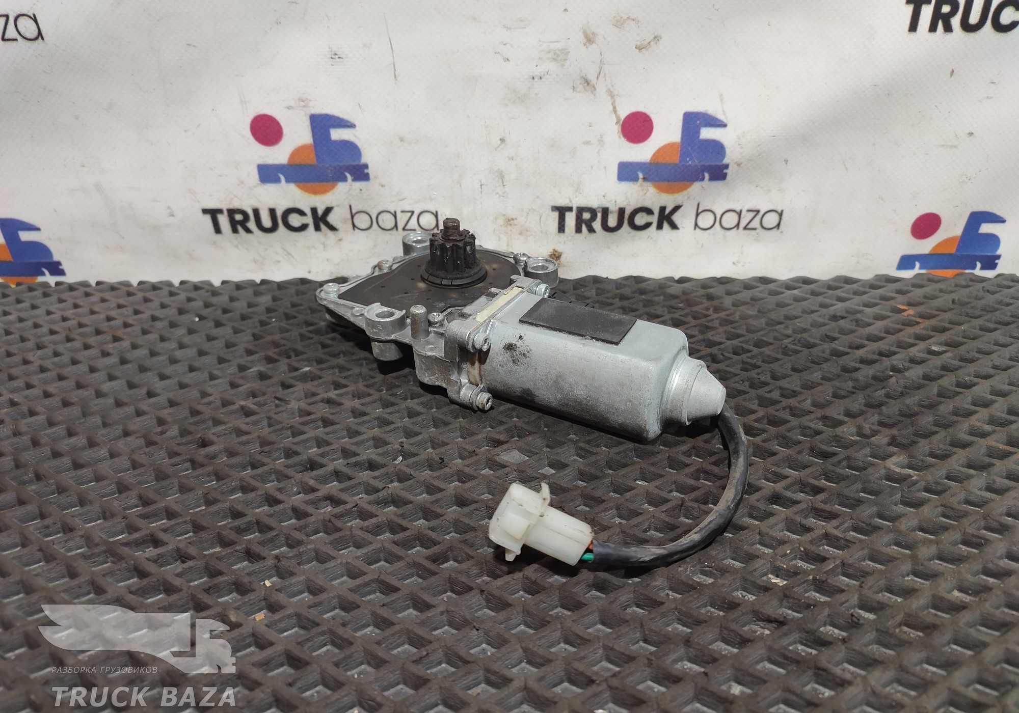 2572352 Моторчик стеклоподъемника левый для Volvo FM
