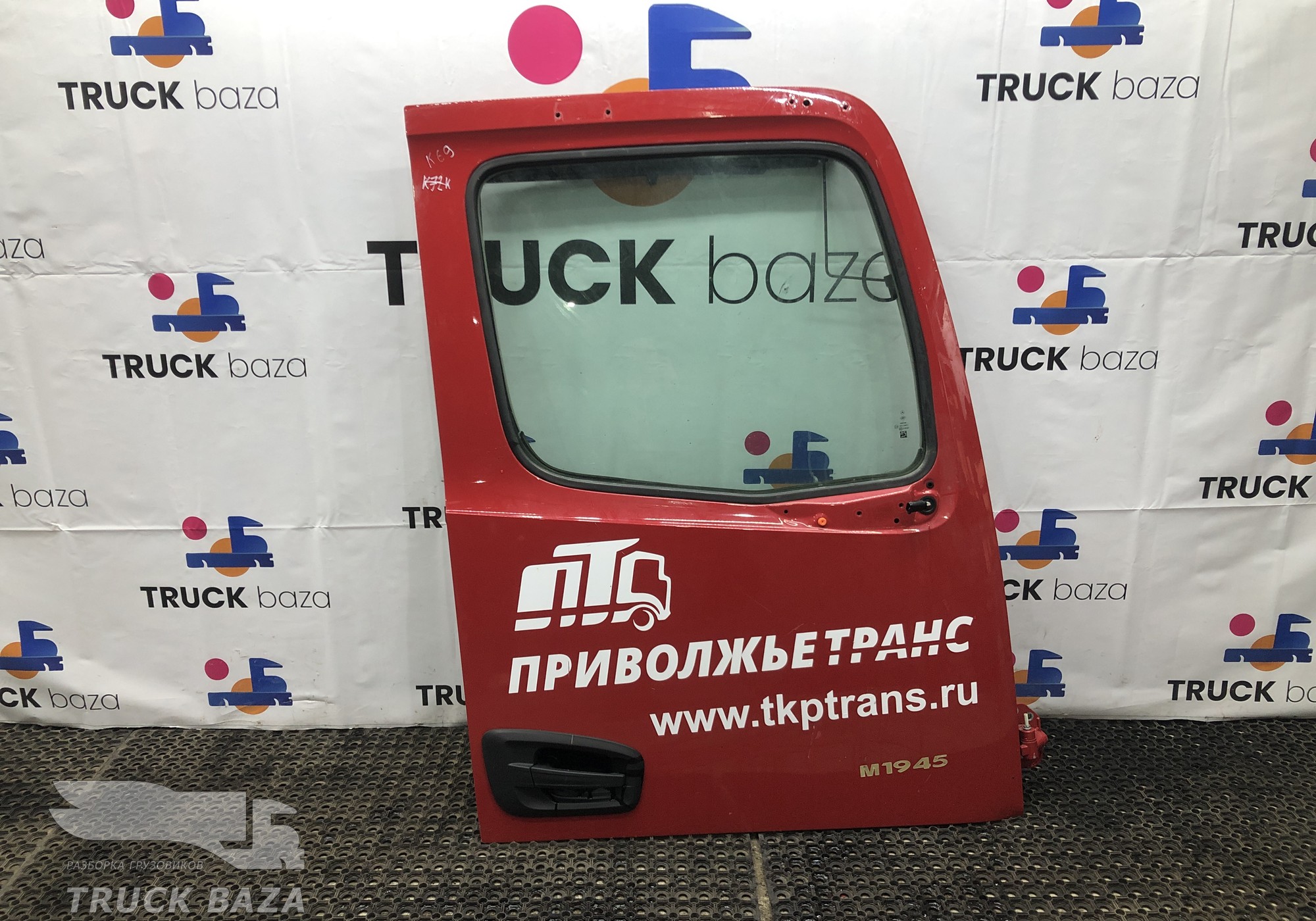 A9607202403 Дверь правая в сборе