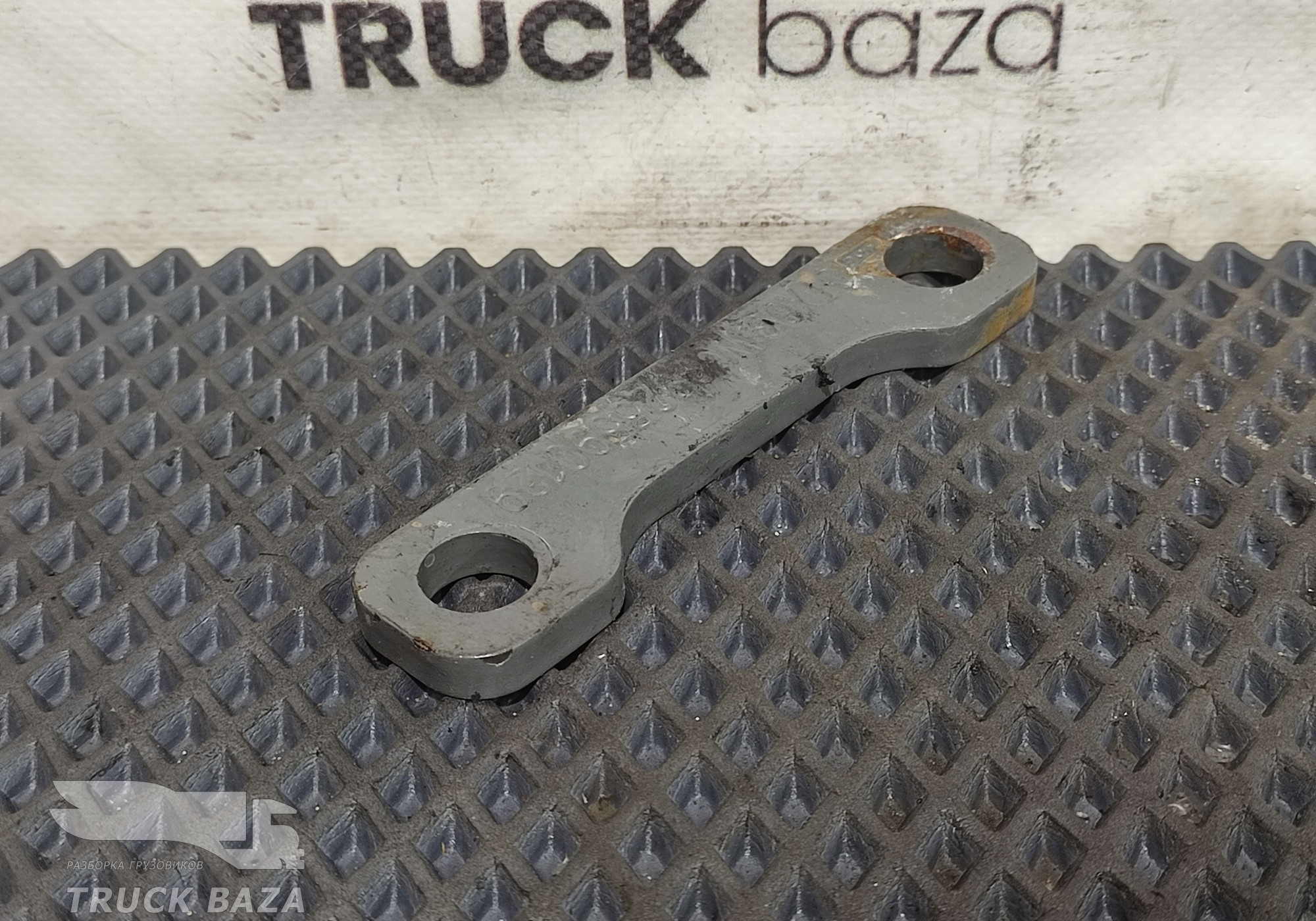 WG9925590129 Пластина кронштейна задней подушки для Sinotruk Sitrak C7H