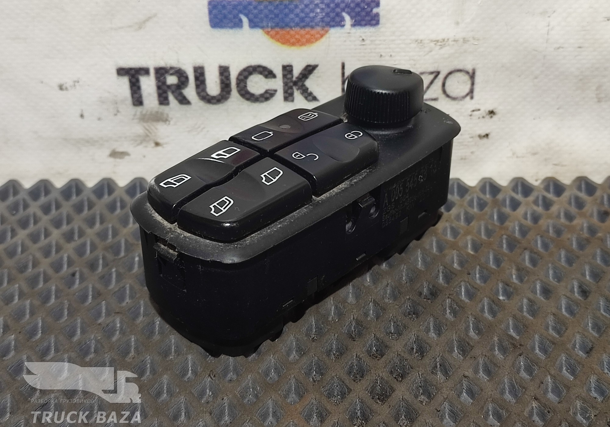 A0055452813 Блок управления стеклоподъемниками левый для КАМАЗ