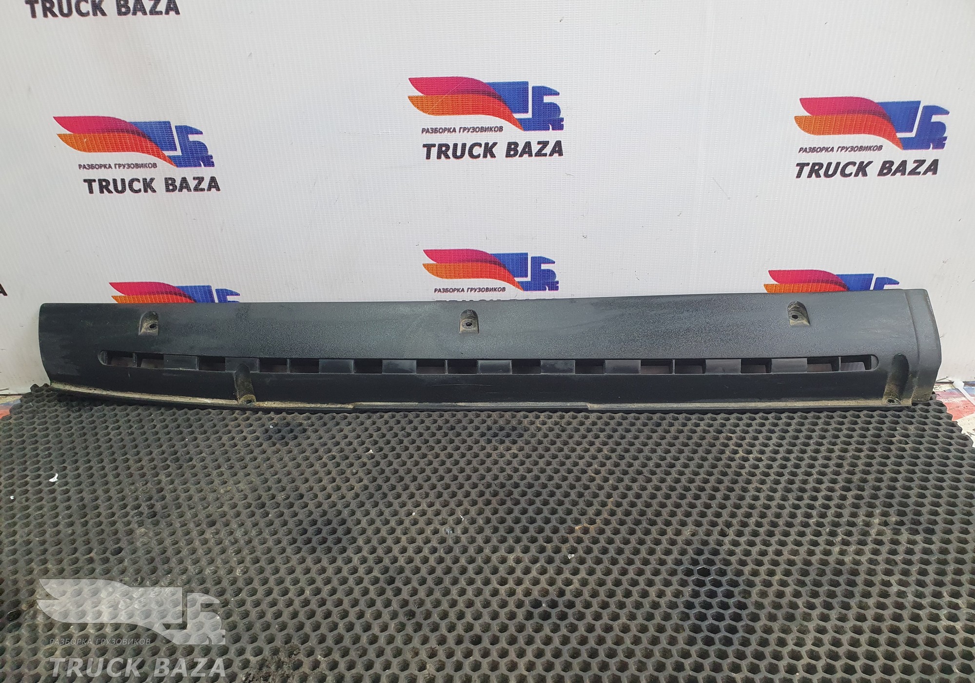 1297410 Накладка на торпедо правая для Daf XF95