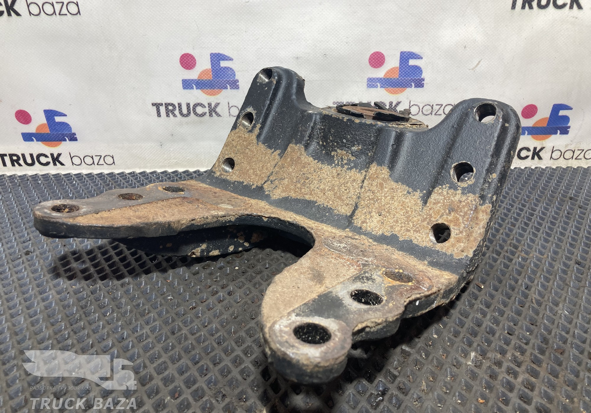 A9413170901 Кронштейн траверсы