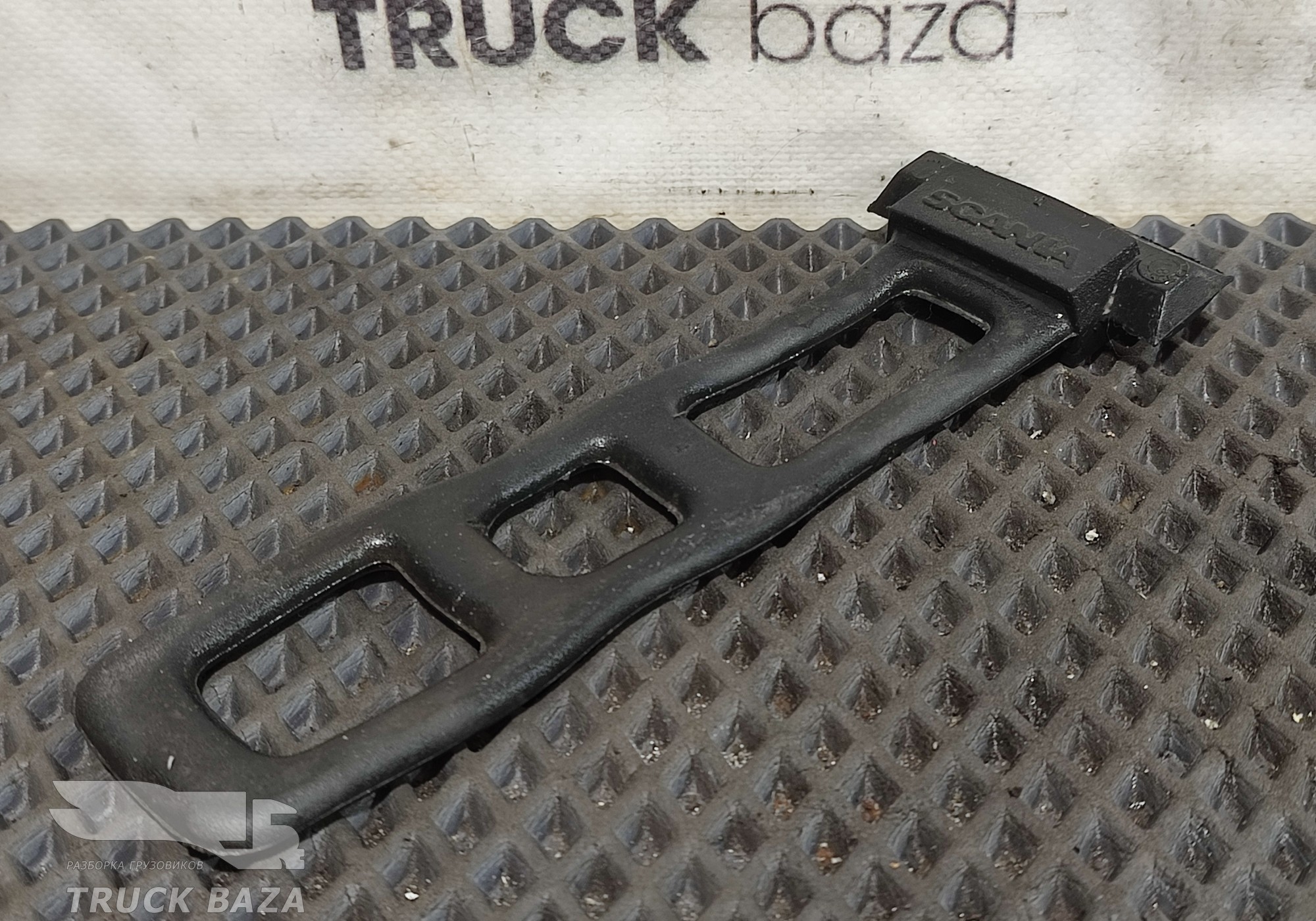 1383858 Крепление крыла заднего для Scania 6-series R (с 2016)