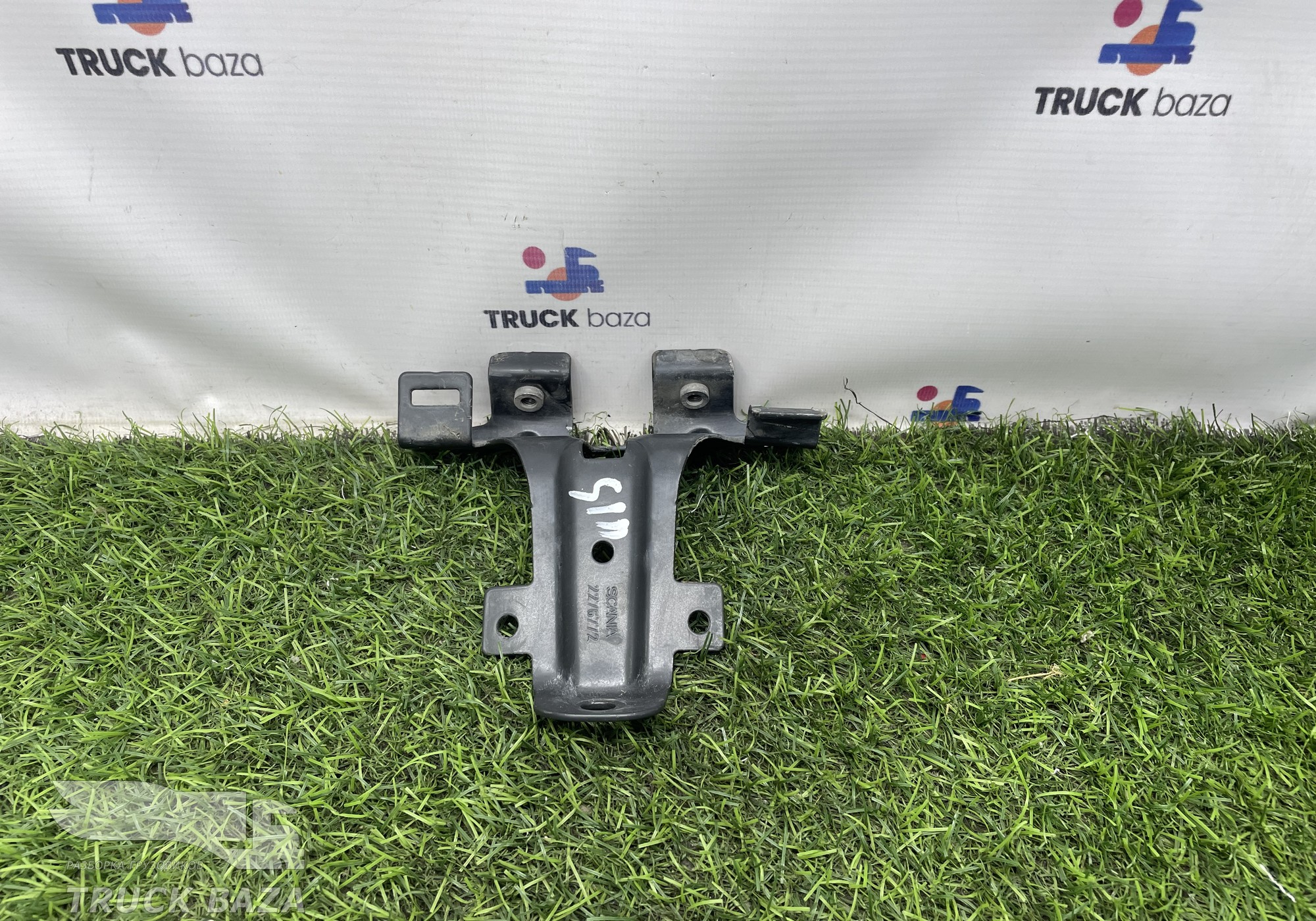 2276772 Кронштейн петли капота