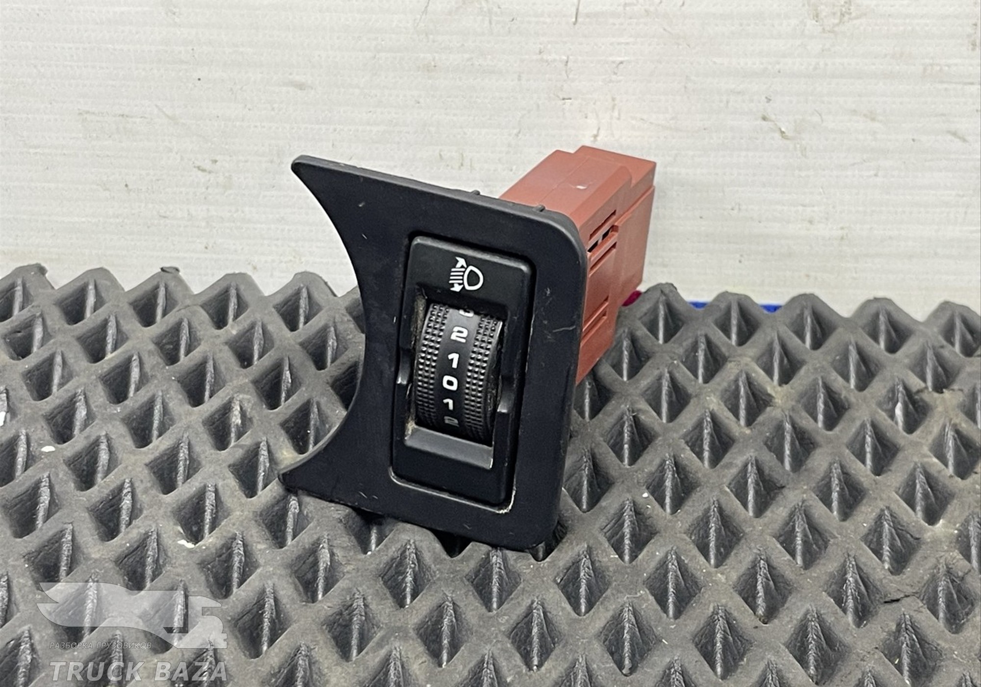 81259070333 Кнопка корректора фар для Man TGM