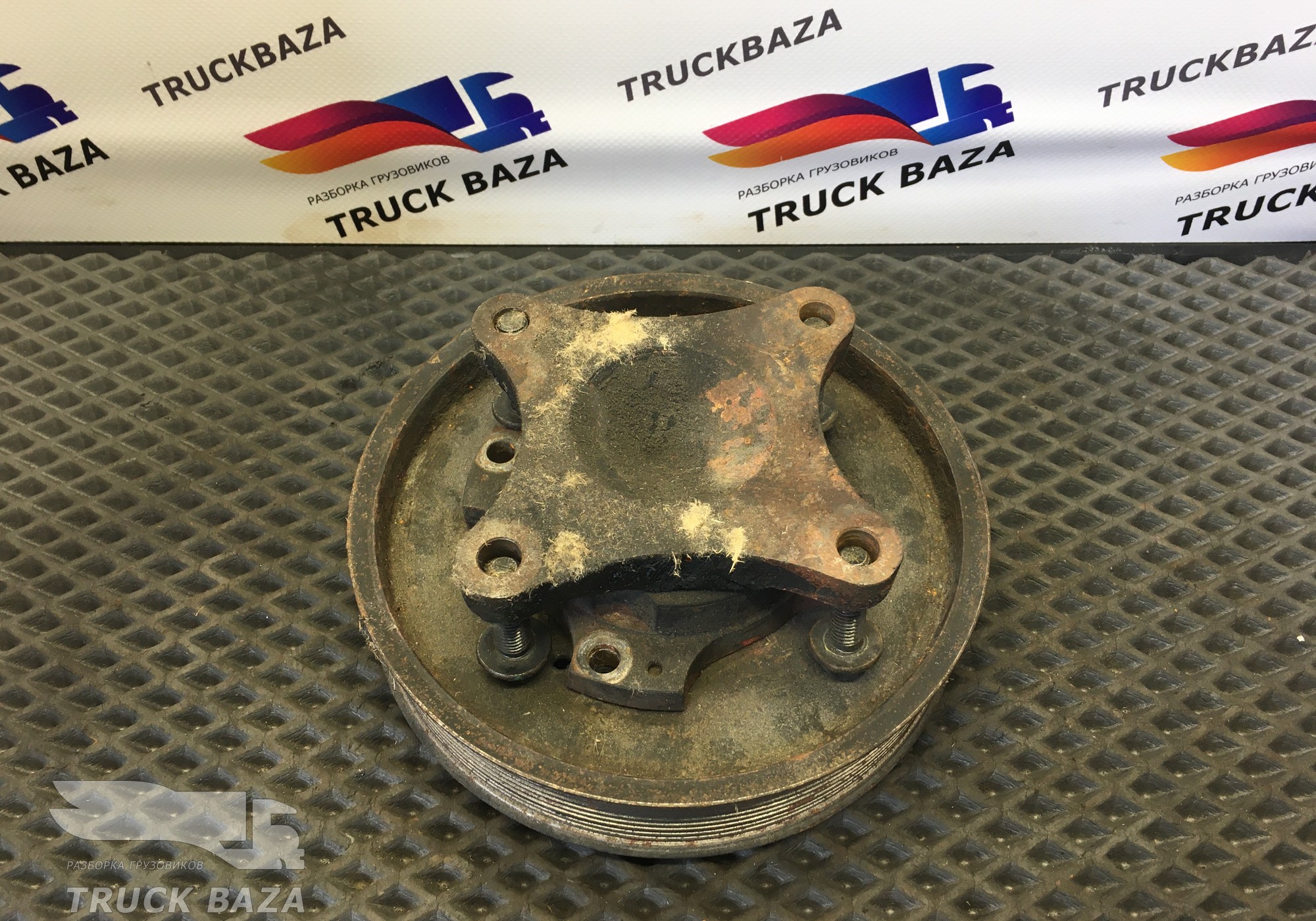 20564240 Кронштейн вискомуфты (термомуфты) для Volvo