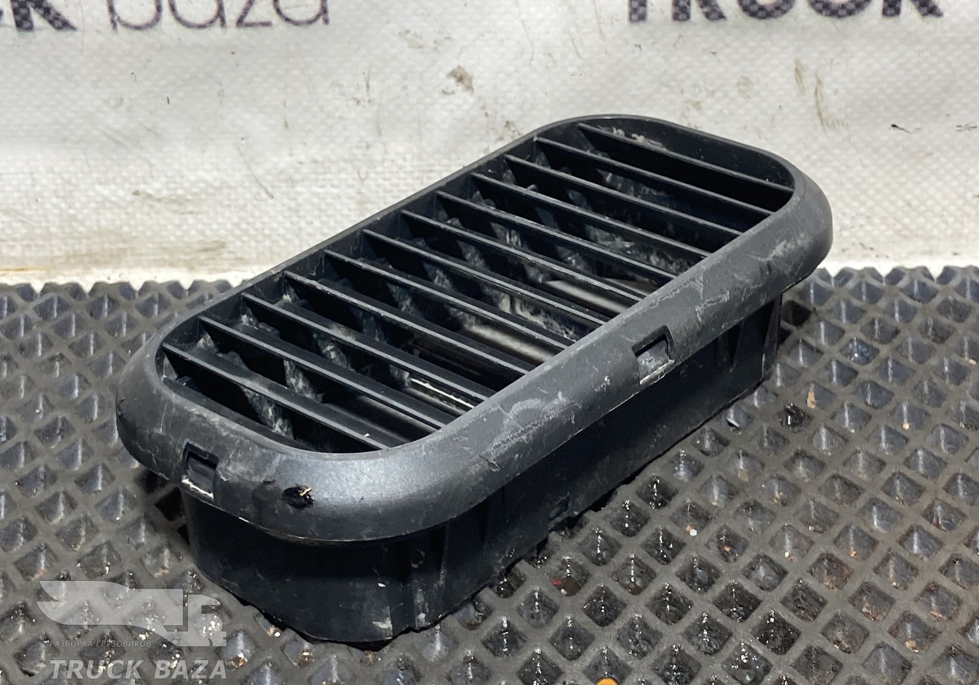 A9018370118 Решетка дефлектора для КАМАЗ 5490 (с 2013)