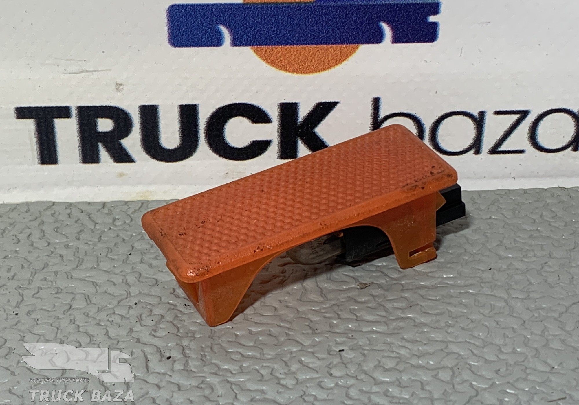 1872959 Плафон салонный для Daf XF105 (с 2006 по 2020)