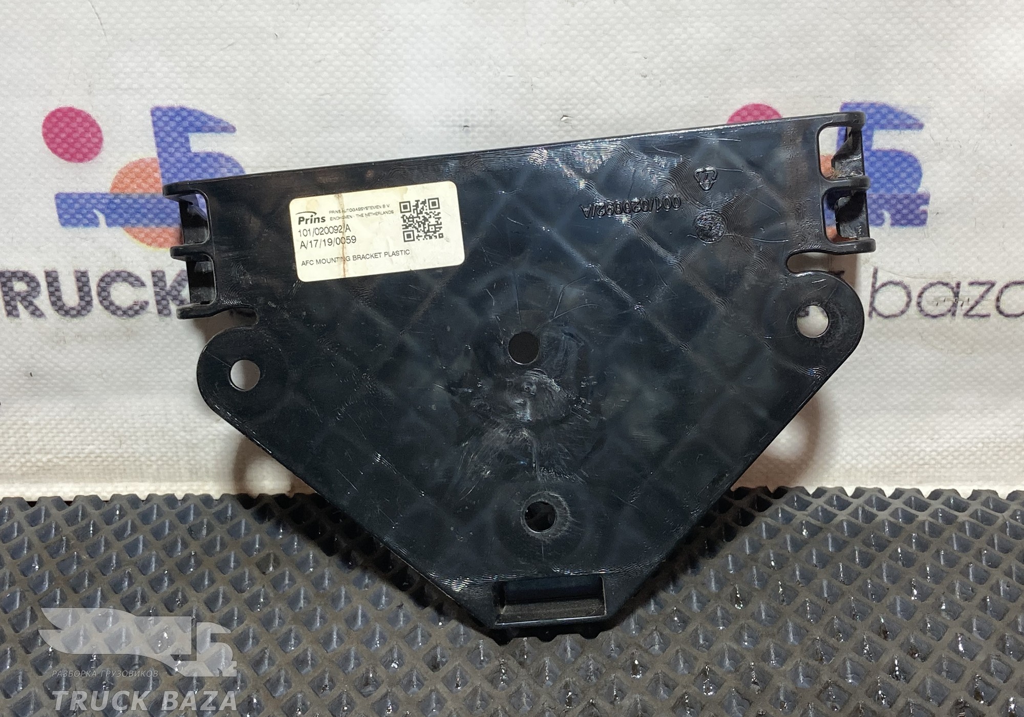 101020092 Кронштейн блока Prince для КАМАЗ 5490 (с 2013)