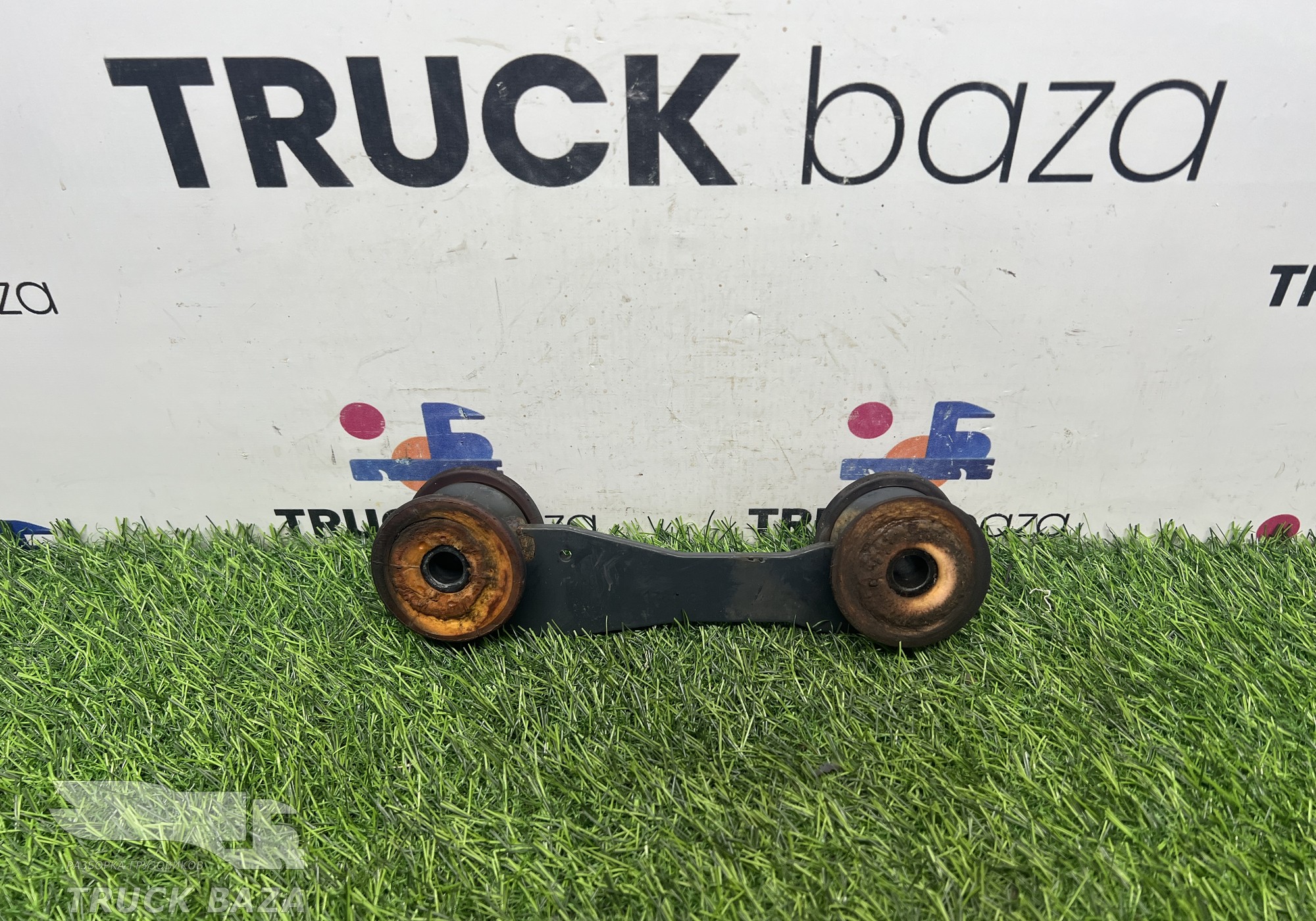 1781929 Кронштейн амортизатора кабины