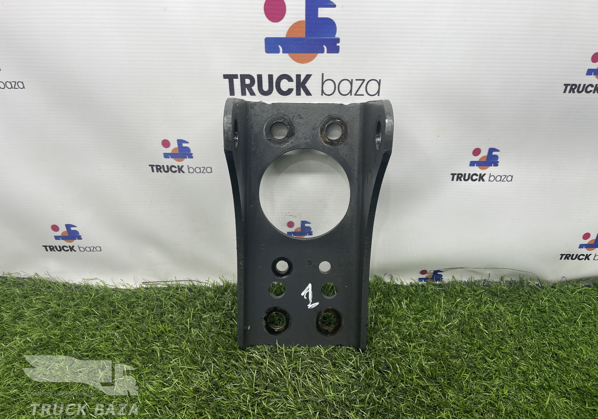 A9423260040 Кронштейн амортизатора заднего