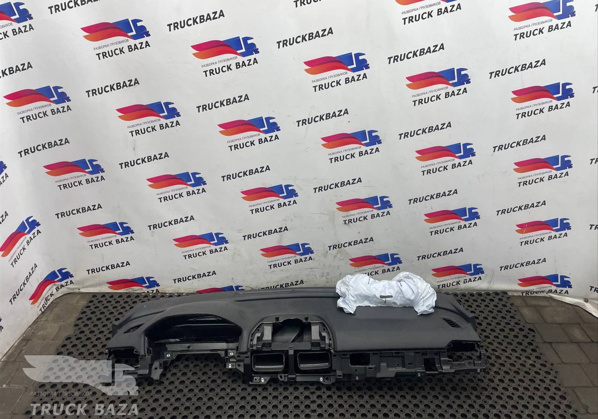 77100TVAA10ZA Панель передняя салона для Honda Accord X (с 2017)