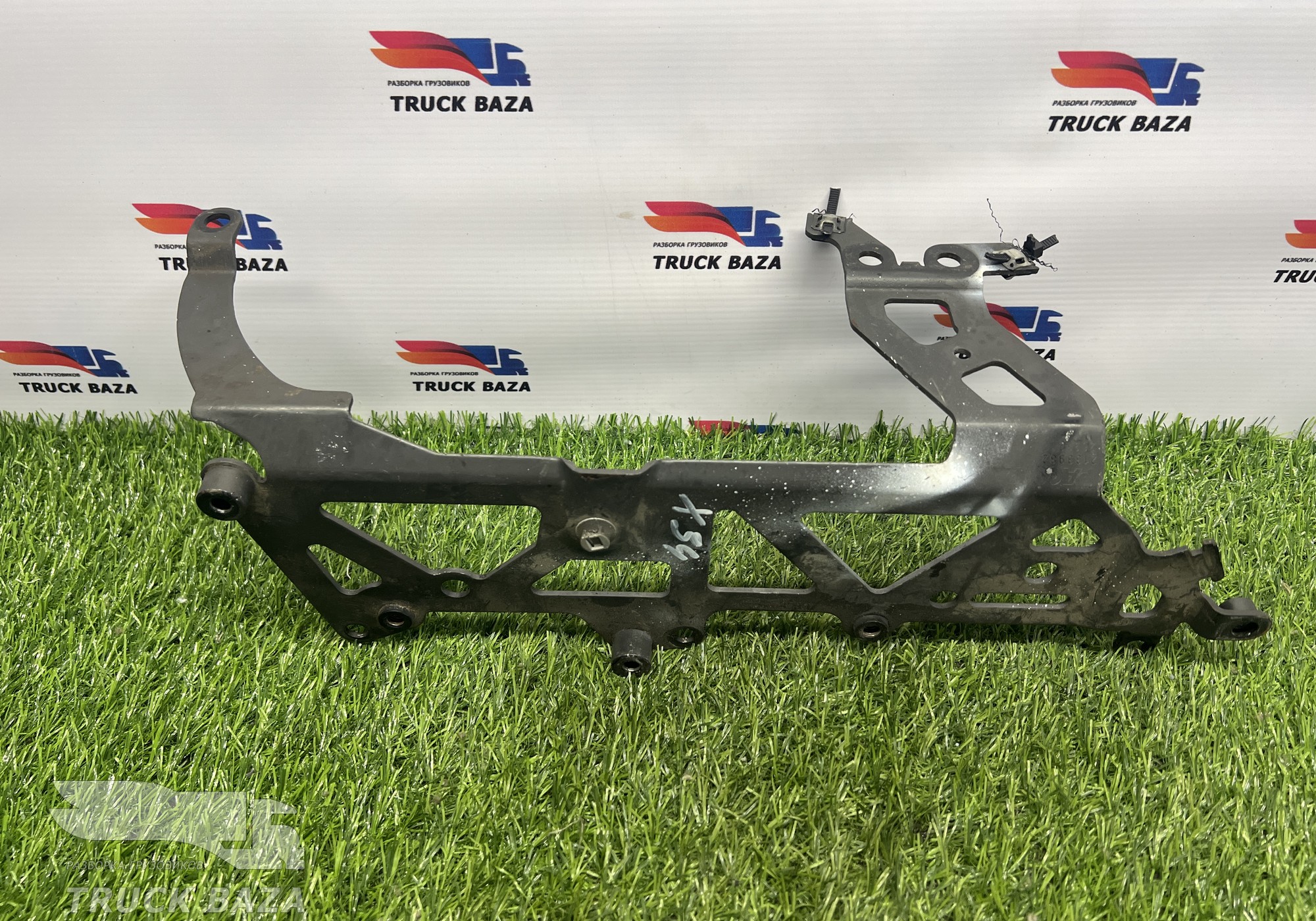 2133982 Кронштейн модуля вентиляции картера для Daf XF106 (с 2012)