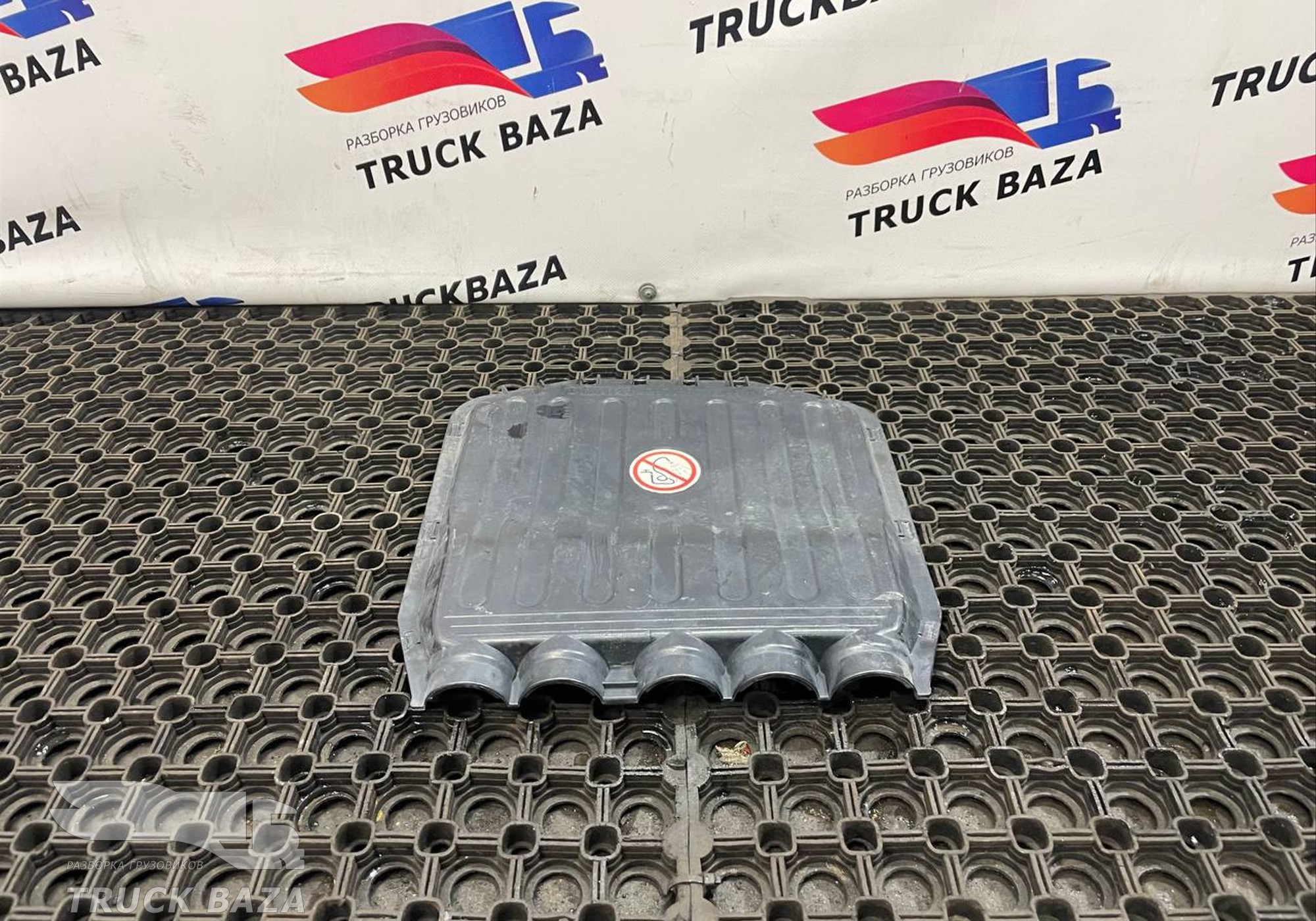 DZ97189777099 Корпус блока предохранителей для Shacman X3000 (с 2014)