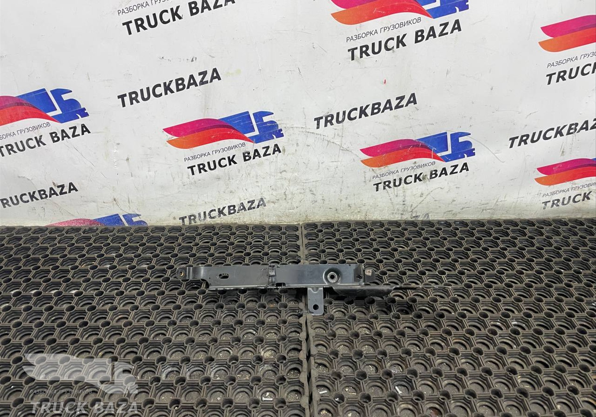 51254410602 Кронштейн компрессора кондиционера для Man TGX II (с 2012)