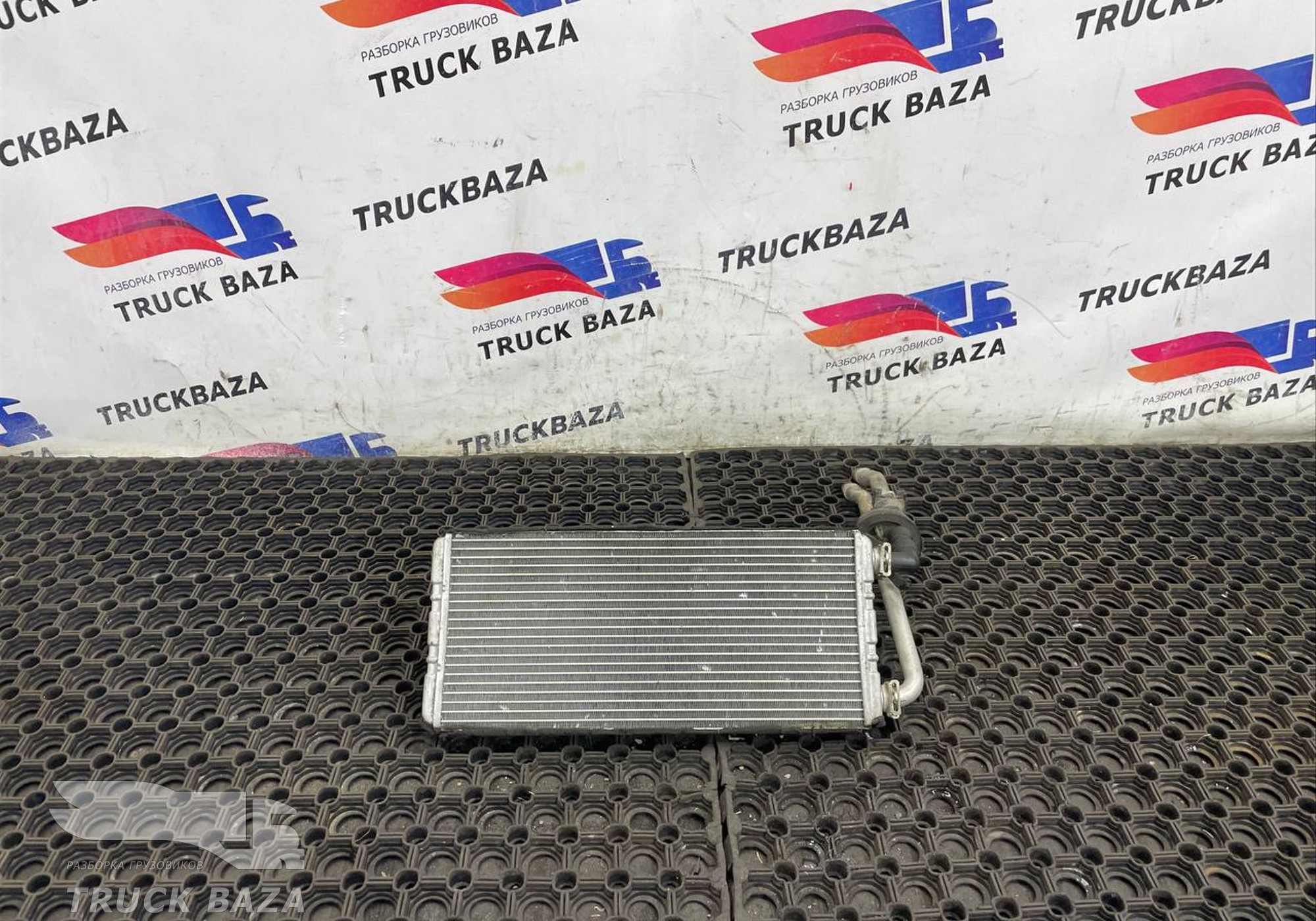 A0008300720 Радиатор отопителя для Mercedes-Benz Actros MP3 (с 2008)