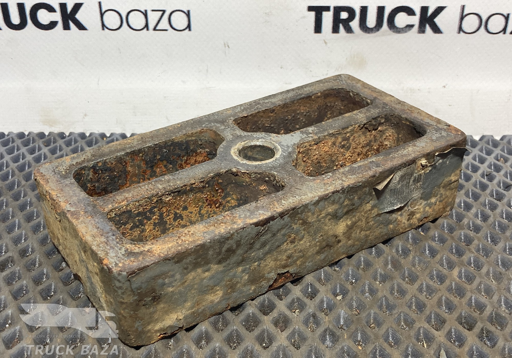 WG9925522105 Проставка рессоры для Sinotruk Sitrak C7H