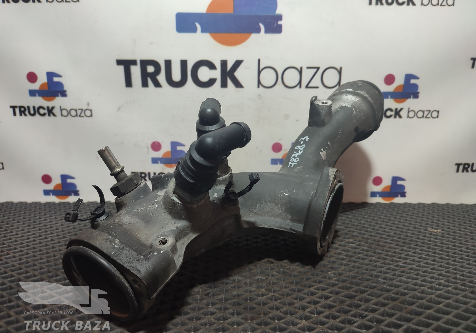 21767317 Патрубок системы охлаждения для Renault