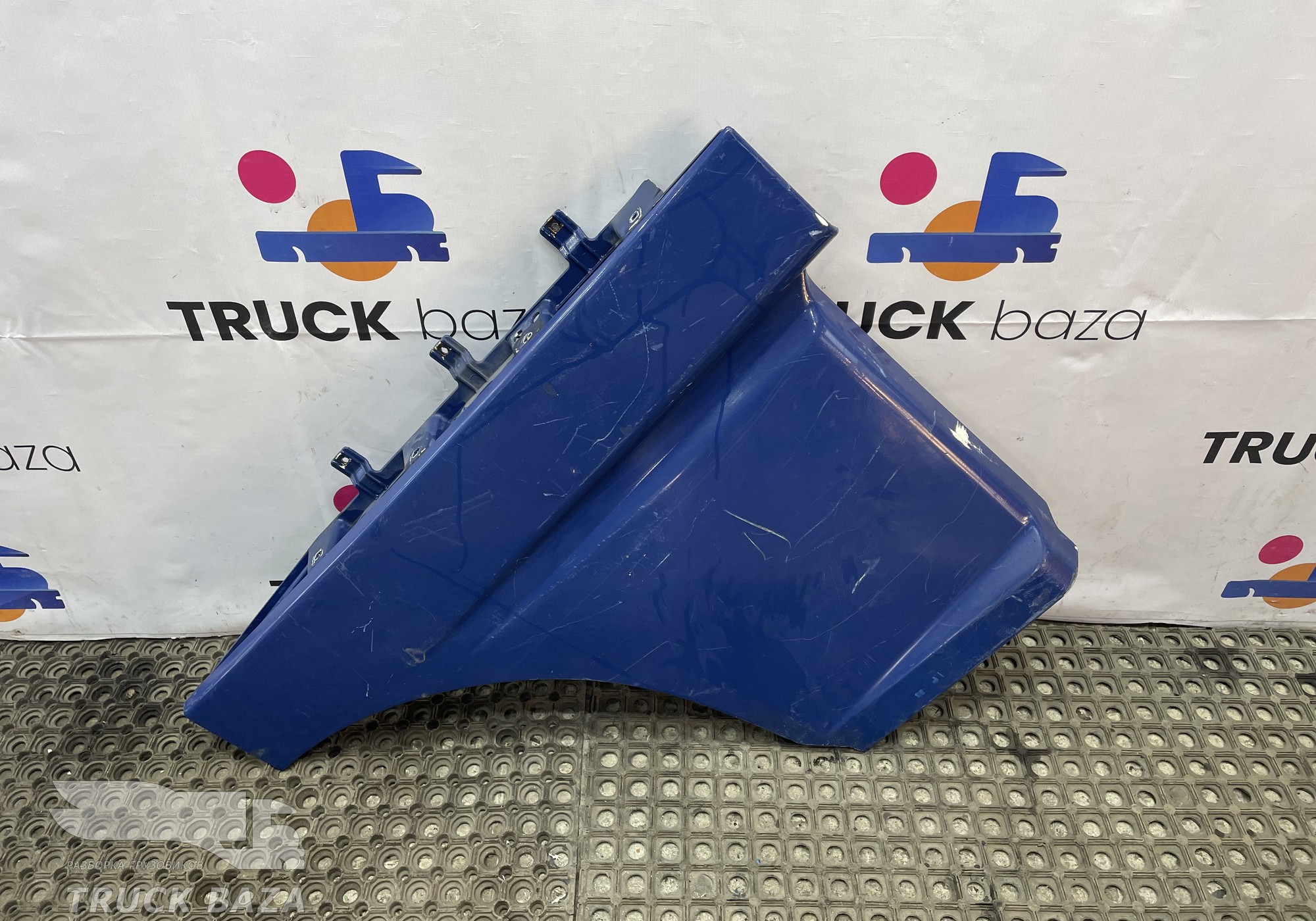 1295620 Продолжение двери правой для Daf 95XF