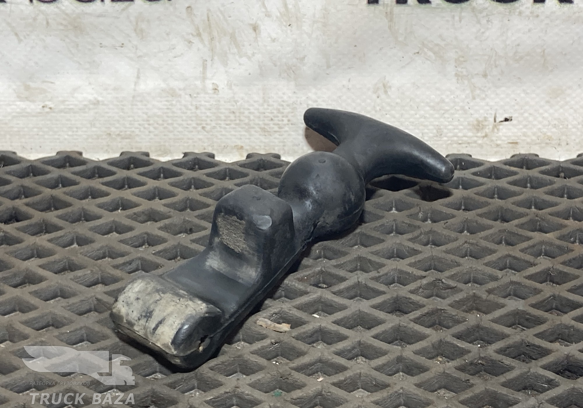 30404264258711 Кронштейн крепления АКБ для Renault Premium II (с 2005 по 2013)