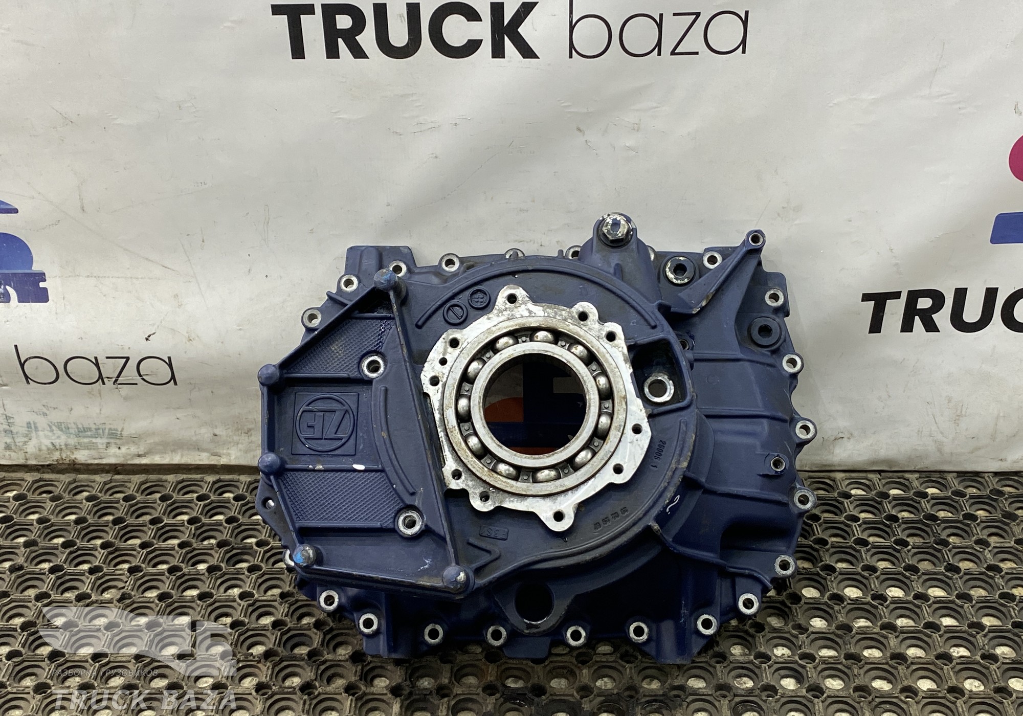 1358201028 Корпус КПП ZF задняя часть для КАМАЗ 54901