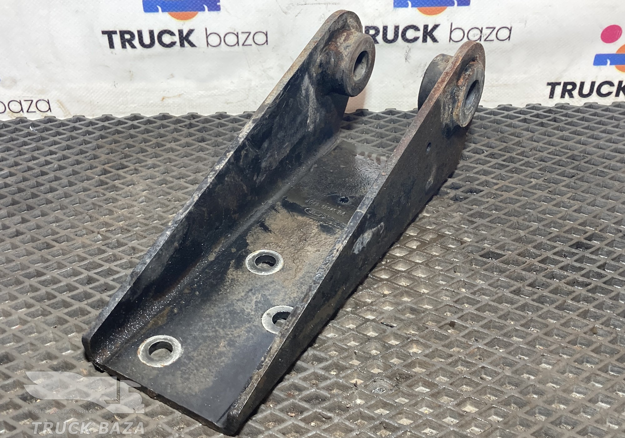 JC4618035BA Кронштейн переднего амортизатора верхний для Ford F-MAX (с 2018)