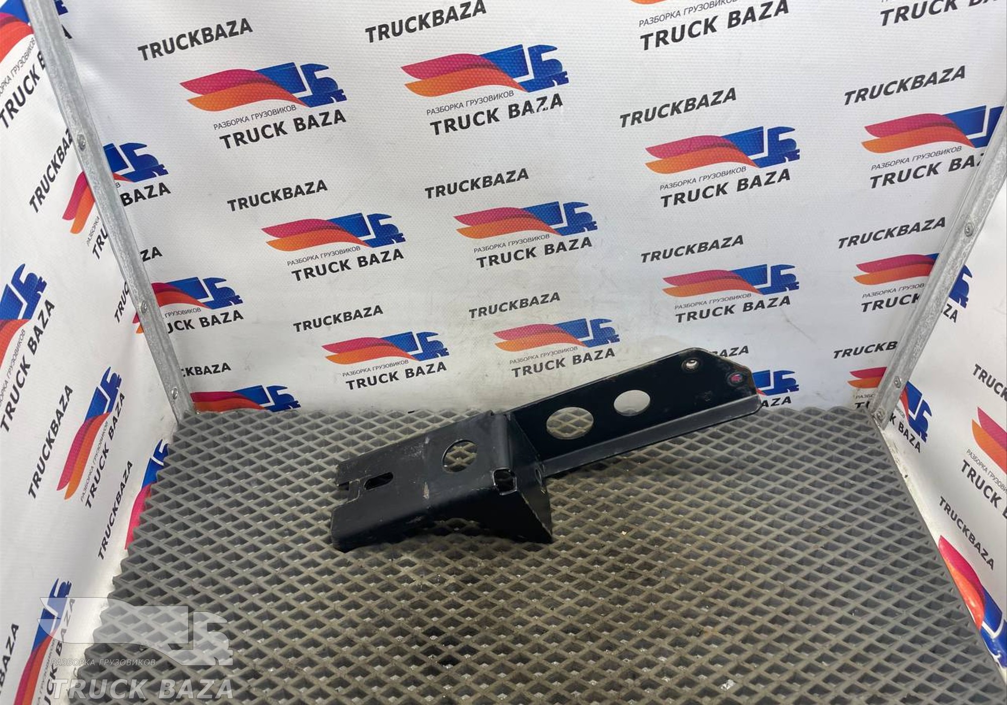 810W629100223 Кронштейн спойлера кабины для Sinotruk Sitrak C7H