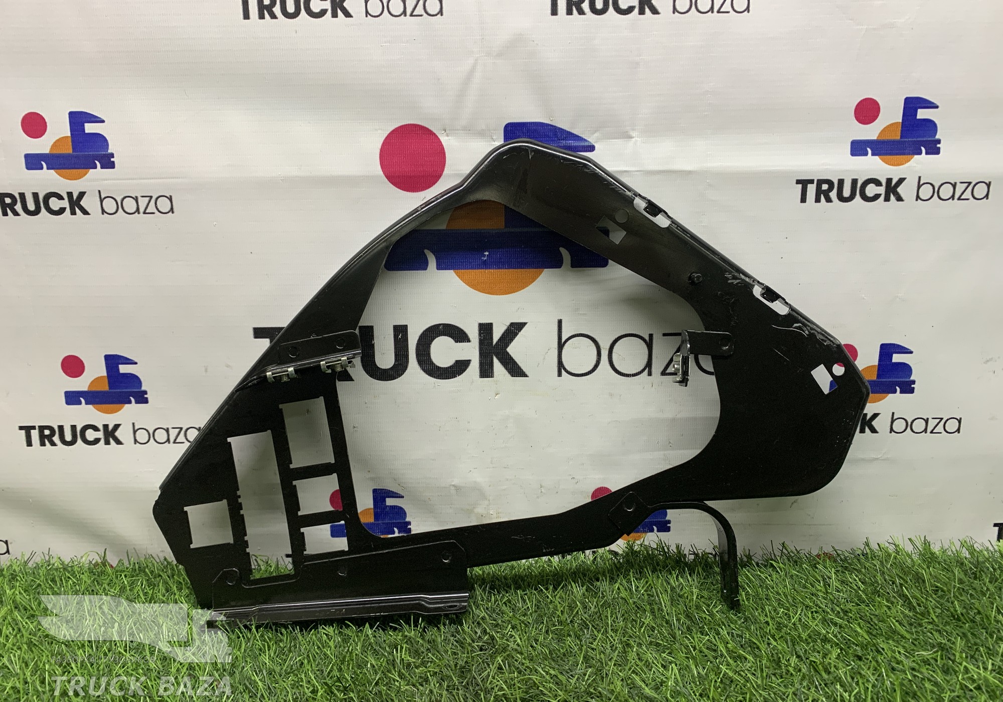 1830322 Кронштейн торпедо для Daf XF106 (с 2012)