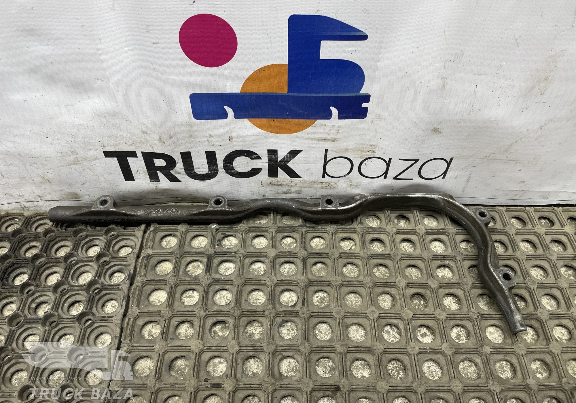 51058400129 Планка крепления поддона